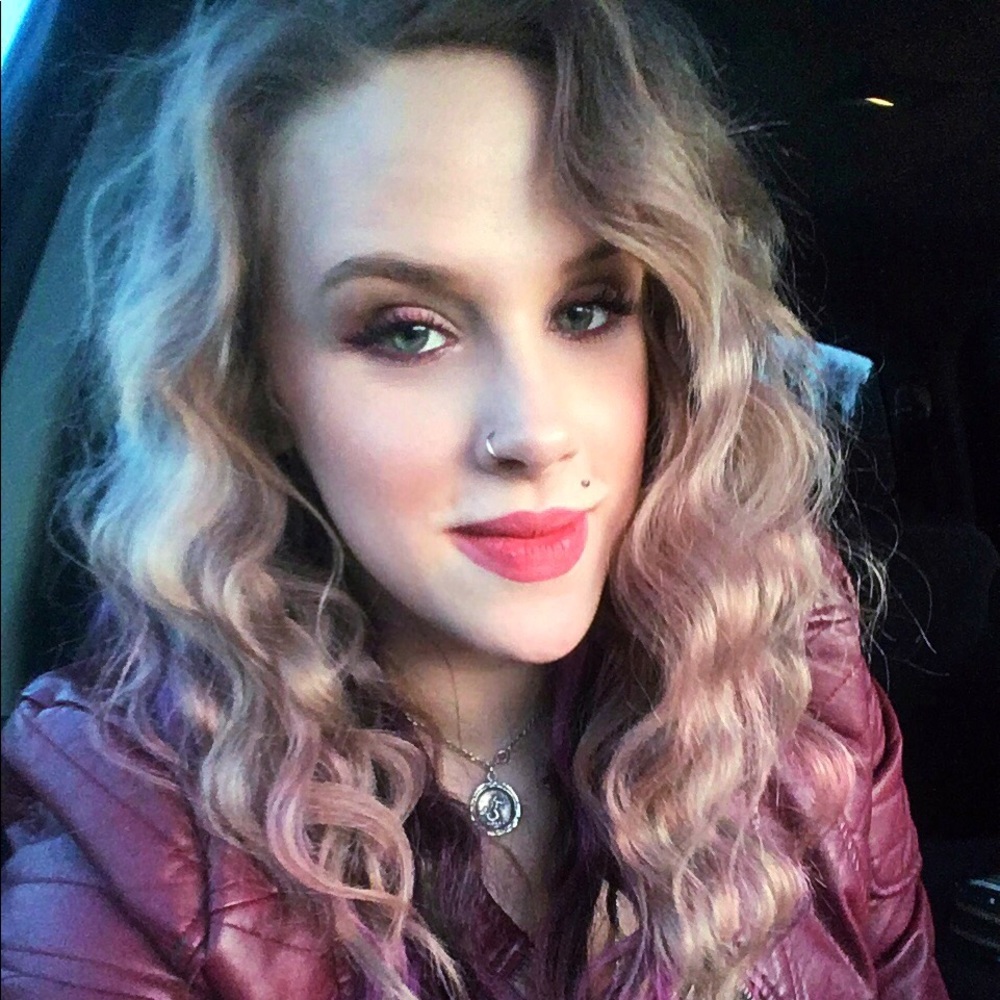 Meet your Posher, Madison